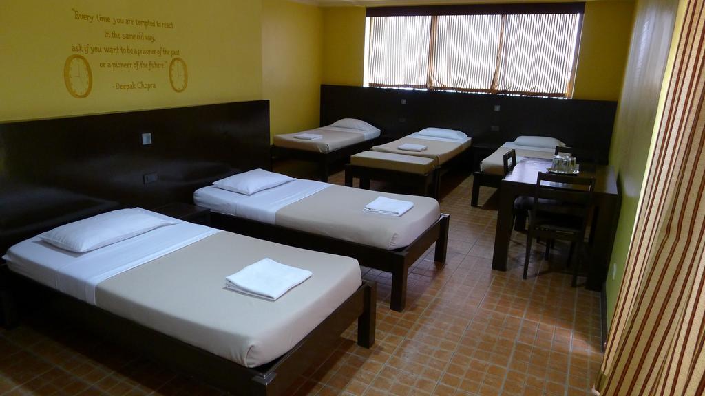 West Gorordo Hotel Cebu Buitenkant foto