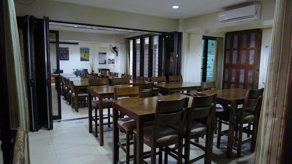 West Gorordo Hotel Cebu Buitenkant foto